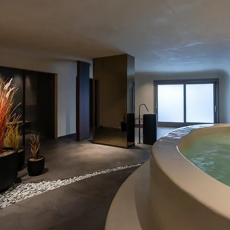 Enarma & Wellness Retreat Hotel Megalochori (Santorini)